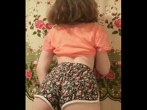 ❤️ Nena jove sexy despullant-se els pantalons curts davant la càmera ❤ Sexe de qualitat al porno ca.hentai-menu.ru ❌❤