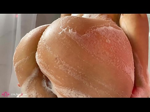 ❤️ La morena es masturba el cony amb un vibrador fins a un orgasme intens a la dutxa ❤ Sexe de qualitat al porno ca.hentai-menu.ru ❌❤