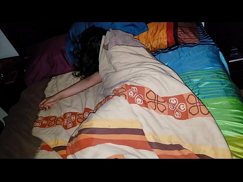 ❤️ El fillastre renya la seva jove madrastra mentre dorm. ❤ Sexe de qualitat al porno ca.hentai-menu.ru ❌❤
